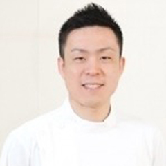 整骨院経営者 足立修一様